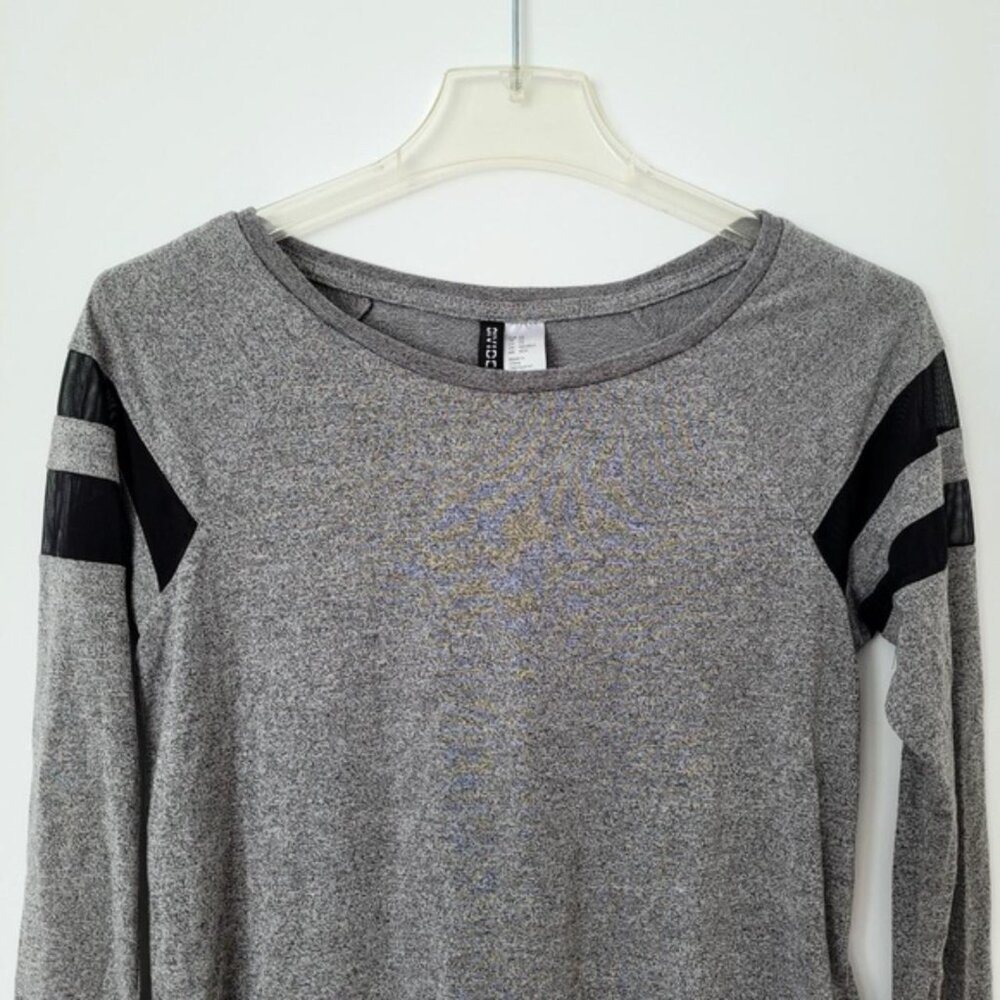 H&M Mesh‎ Striped Gray Long Sleeve Top Size XS Black Grunge Goth Skater Sporty - Picture 3 of 4